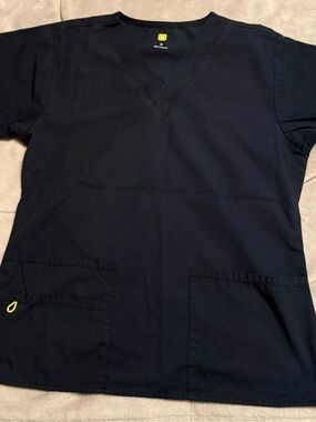 WonderWink Black V-Neck Short Sleeve Scrub Top